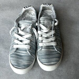 Roxy bayshore new show size usa 6.5